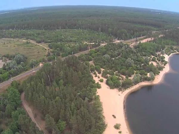 Озеро Вирский и песчаный берег с высоты птичьего полёта